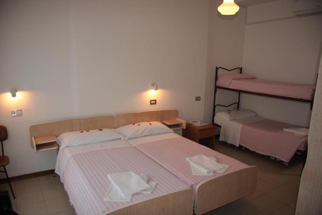 Hotel Orchidea Rimini Esterno foto