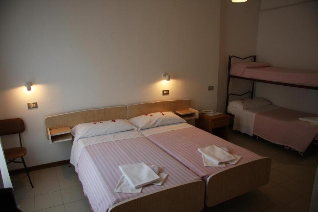 Hotel Orchidea Rimini Esterno foto