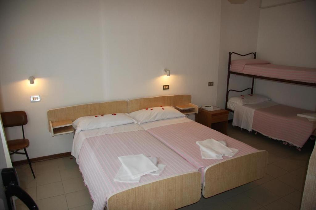 Hotel Orchidea Rimini Esterno foto