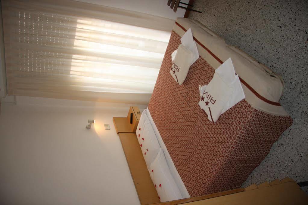 Hotel Orchidea Rimini Esterno foto