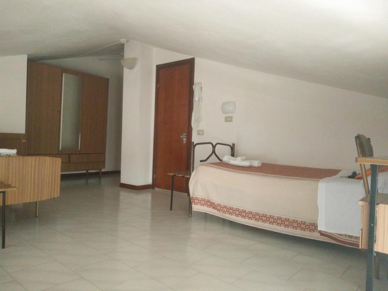 Hotel Orchidea Rimini Esterno foto